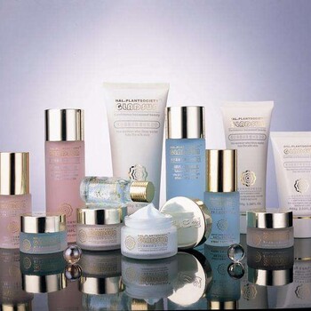 上海化妝品代加工 助力品牌實(shí)現(xiàn)高效生產(chǎn)與創(chuàng)新突破